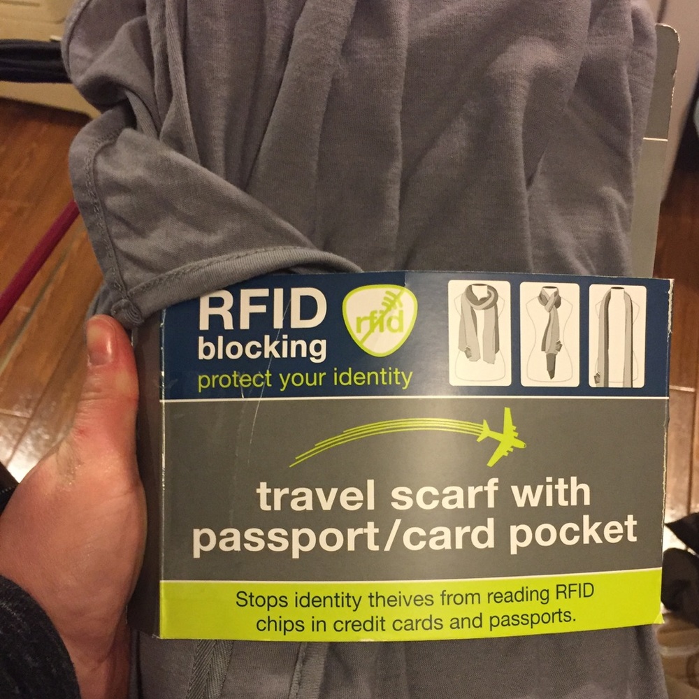 Travelon RFID blocking travel scarf